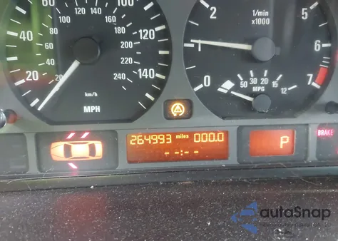 2005 BMW 325I from USA, damaged, VIN WBAEV334X5KW16563